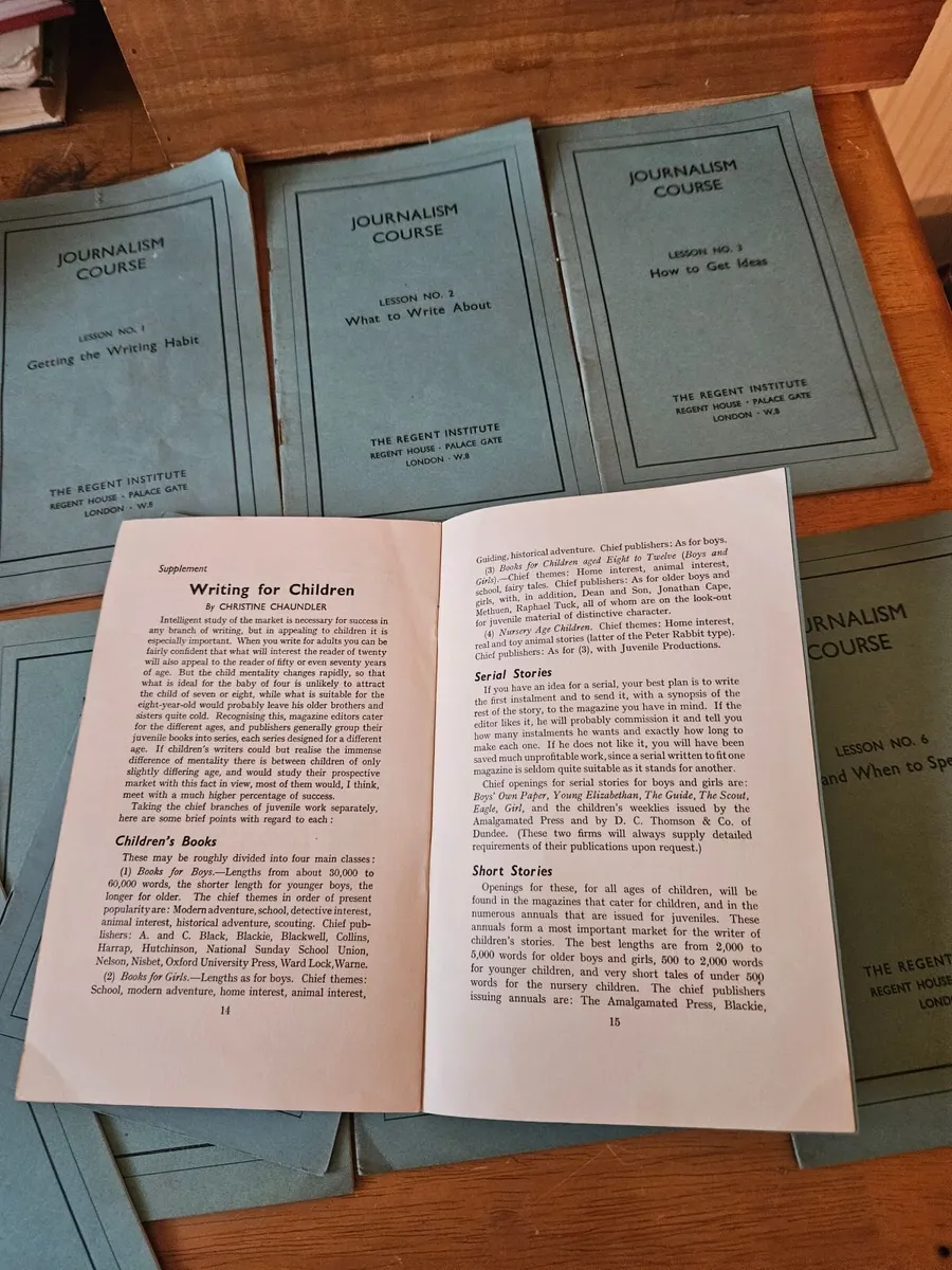 Vintage Journalism Course Books - Image 4