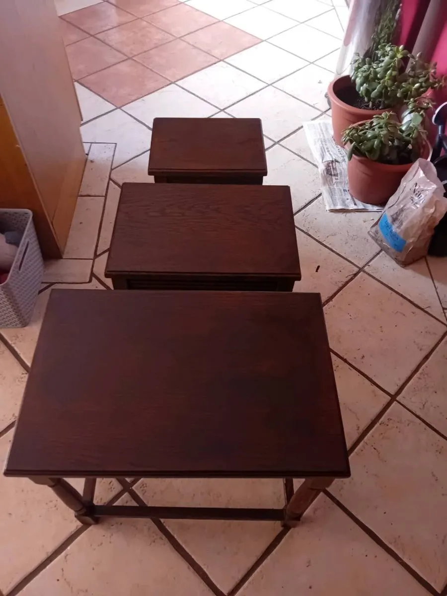 Nest of tables - Image 2