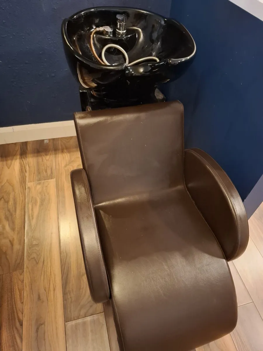 Hair salon furniture - Image 3