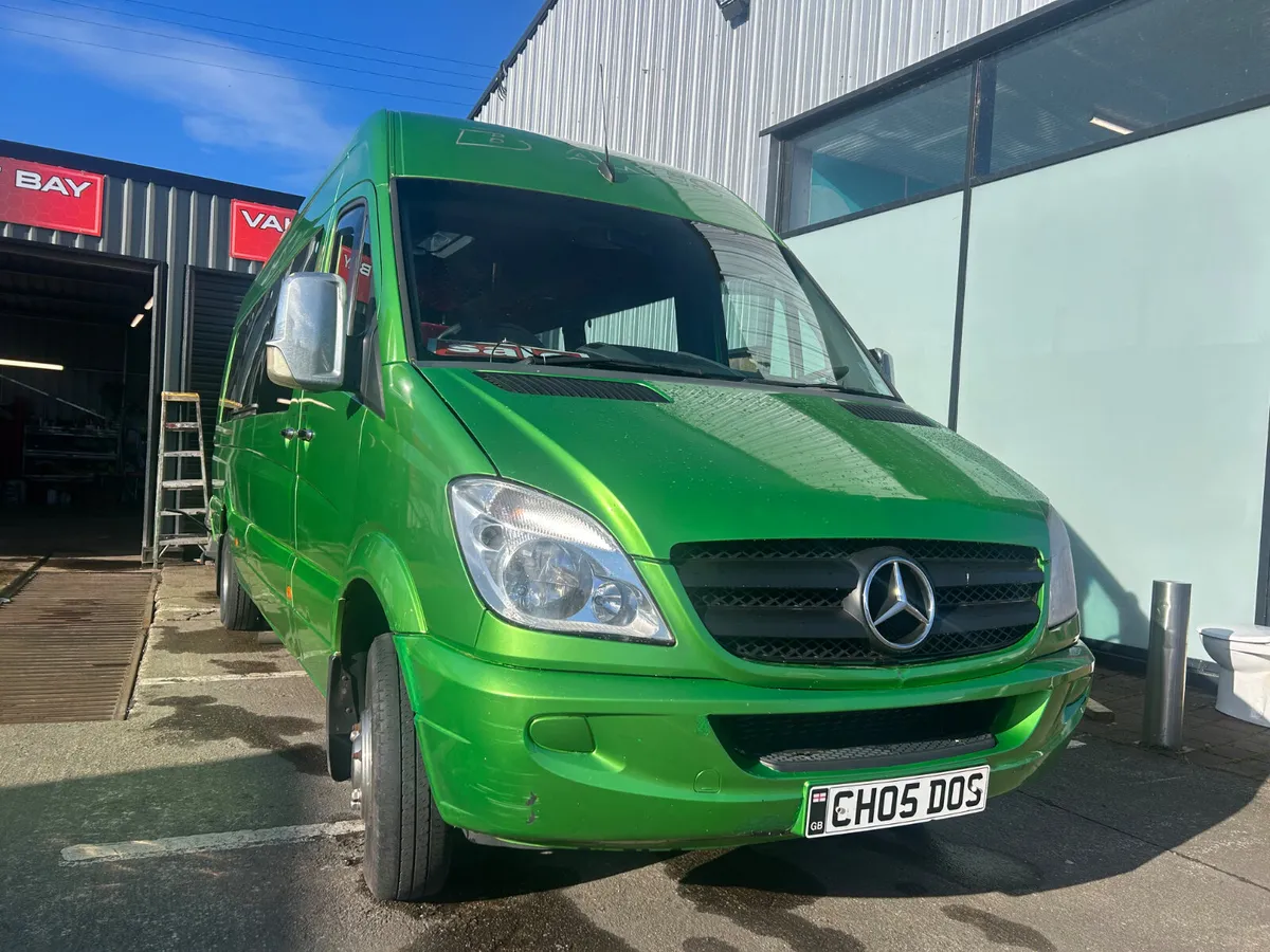 2008 Mercedes-Benz Sprinter Minibus- Luxury Coach - Image 1