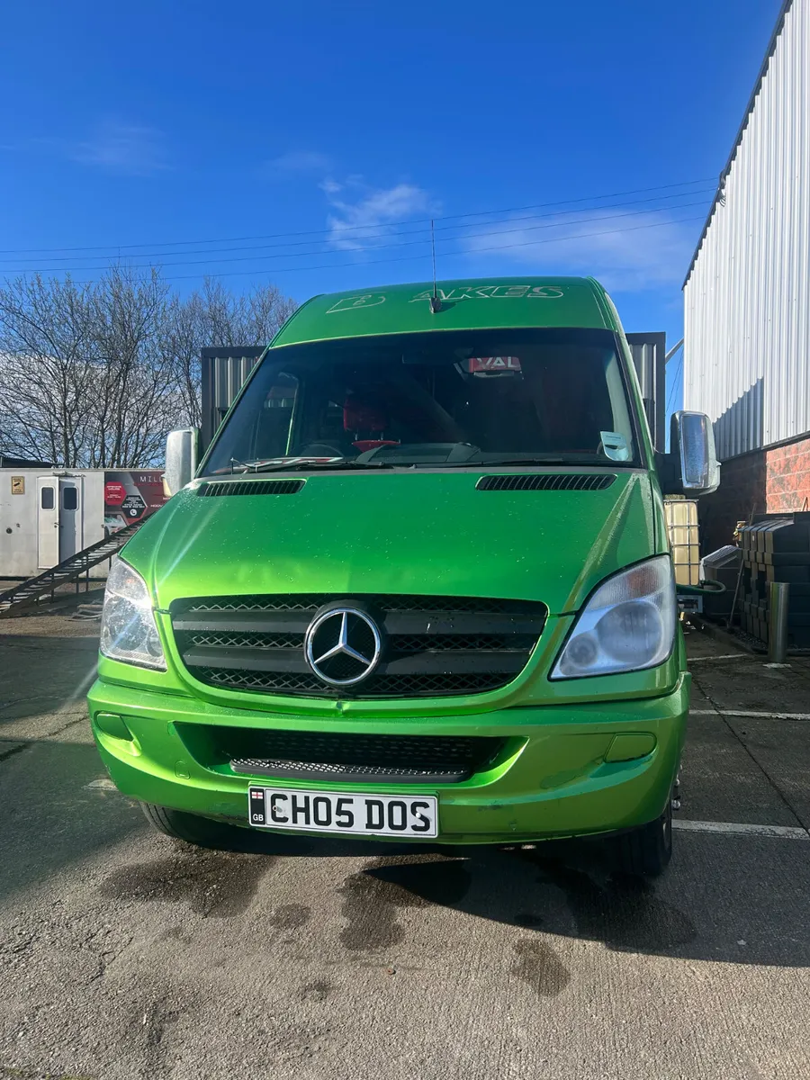 2008 Mercedes-Benz Sprinter Minibus- Luxury Coach - Image 2