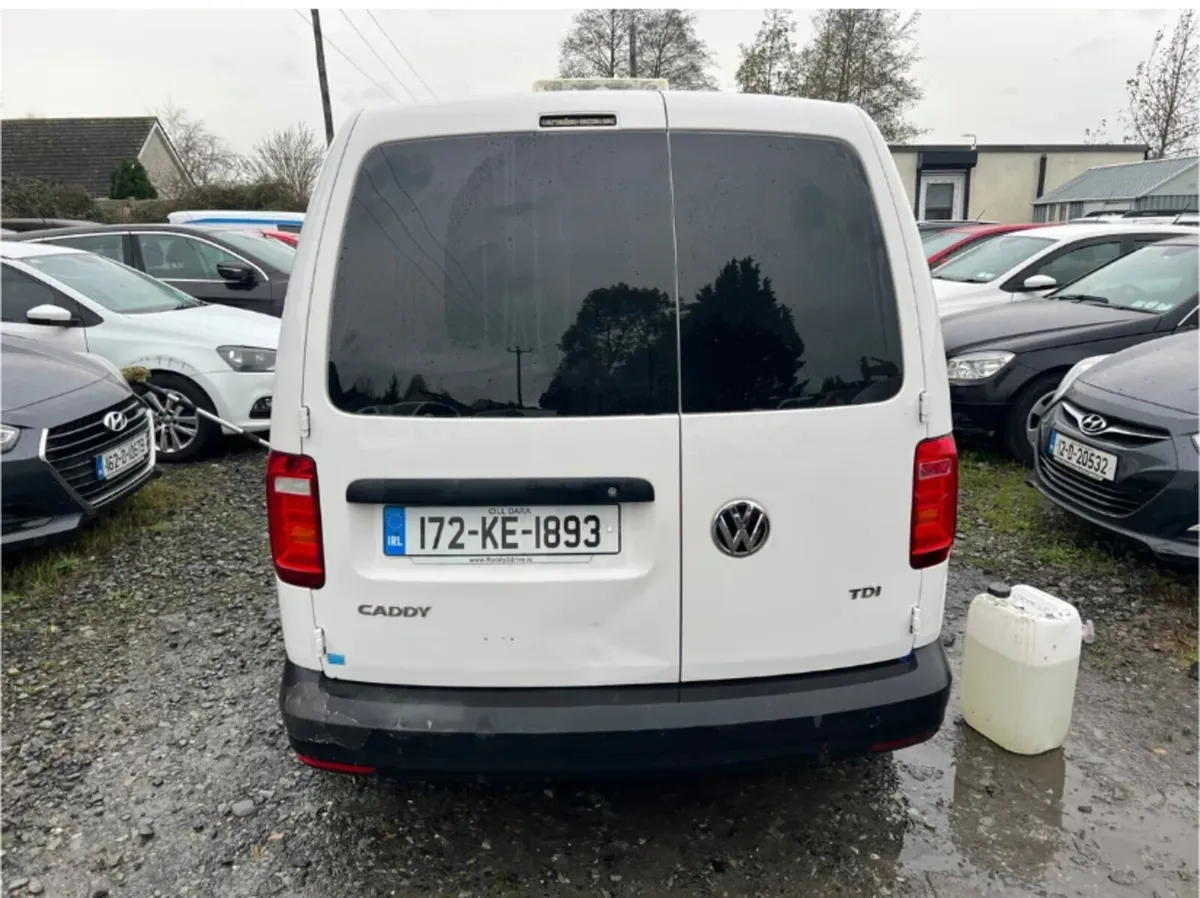 2017 Vw Caddy 2.0 Tdi Driving - Image 3