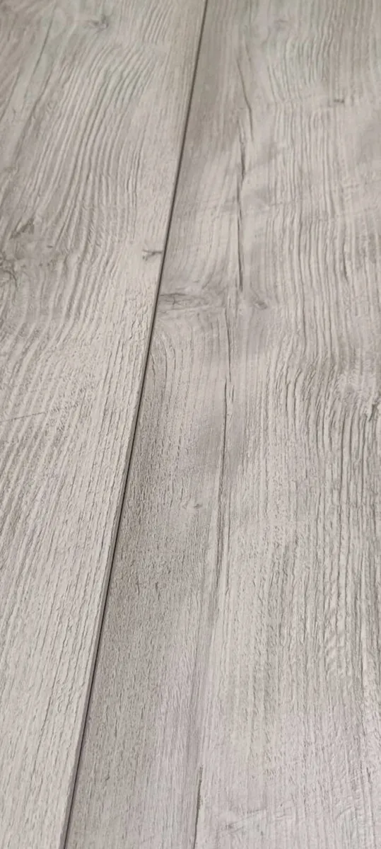 *NEW* 8MM LAMINATE FLOORING ☄️ - Image 1