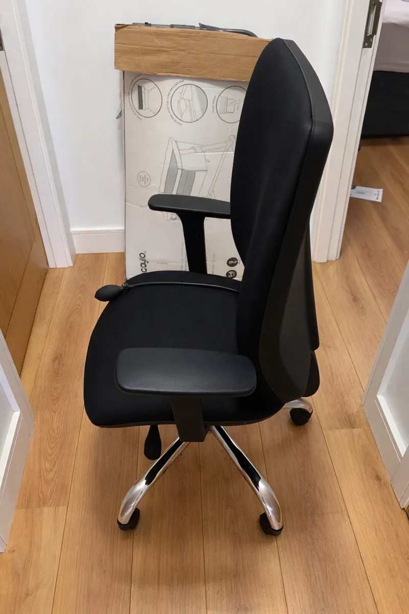 Ergonomic Office chair - Image 4