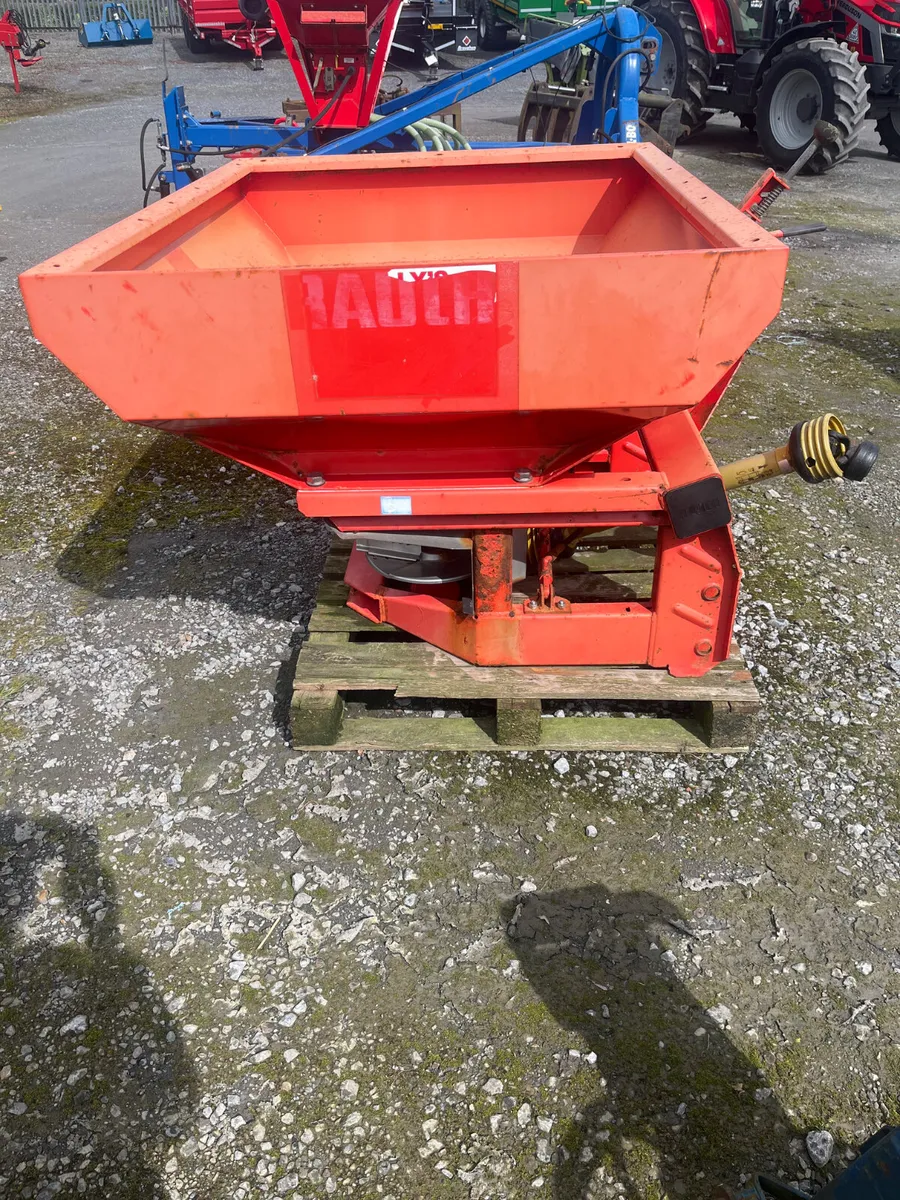 Fertiliser spreader - Image 3