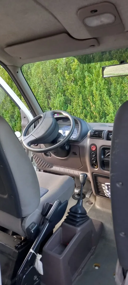 Renault Master Campervan - Image 2