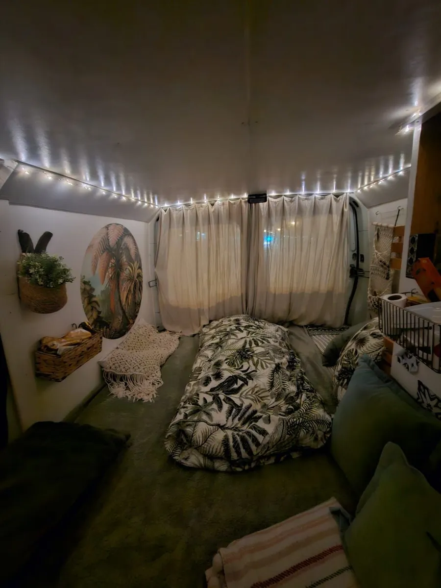 Renault Master Campervan - Image 3