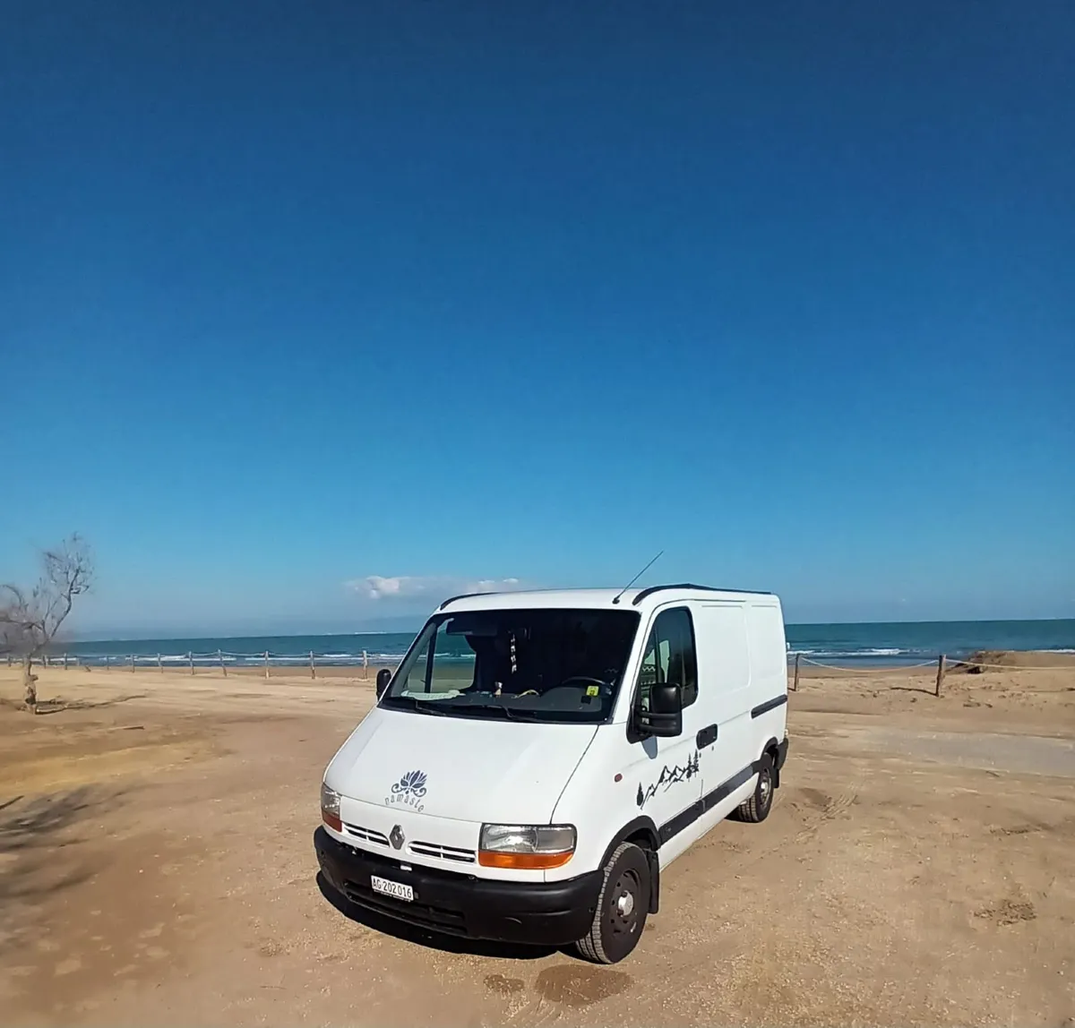 Renault Master Campervan - Image 1