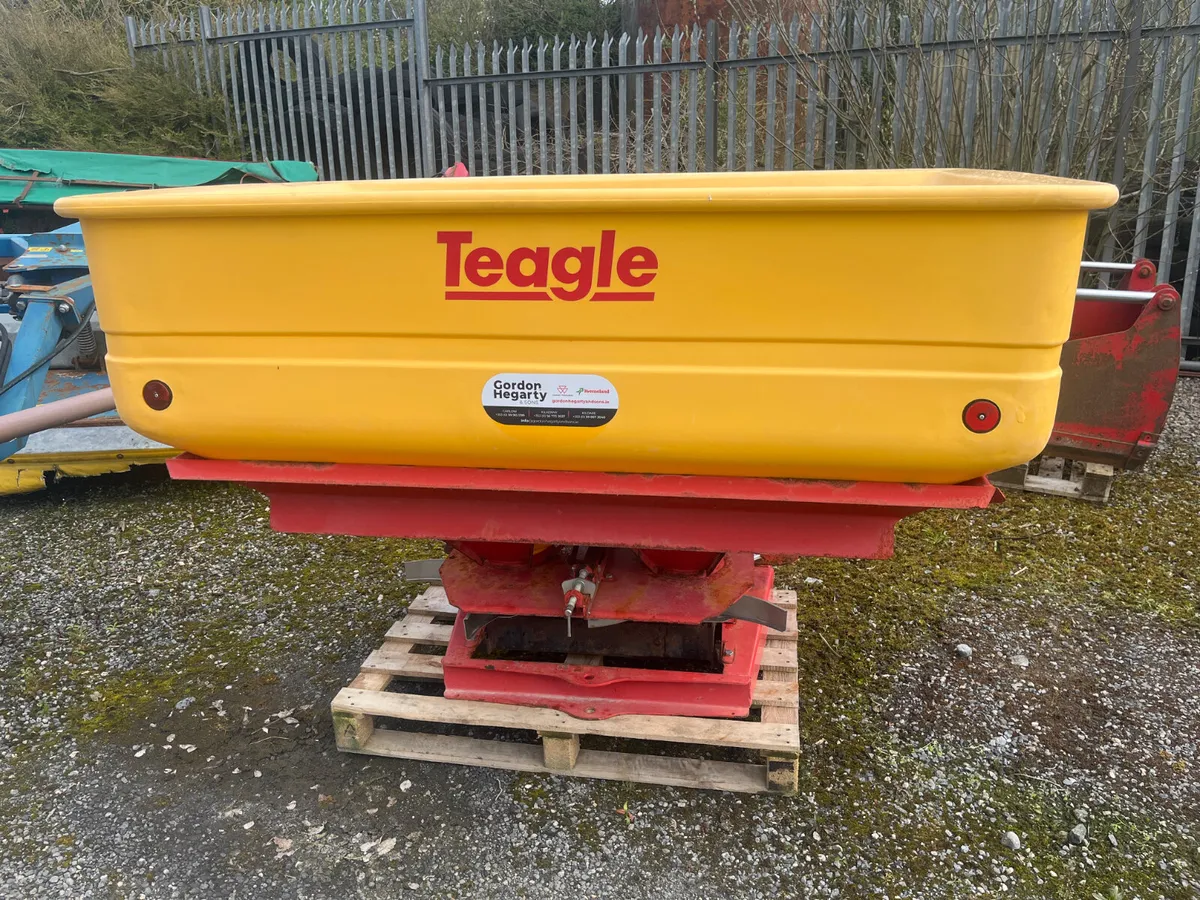 Fertiliser spreaders - Image 1