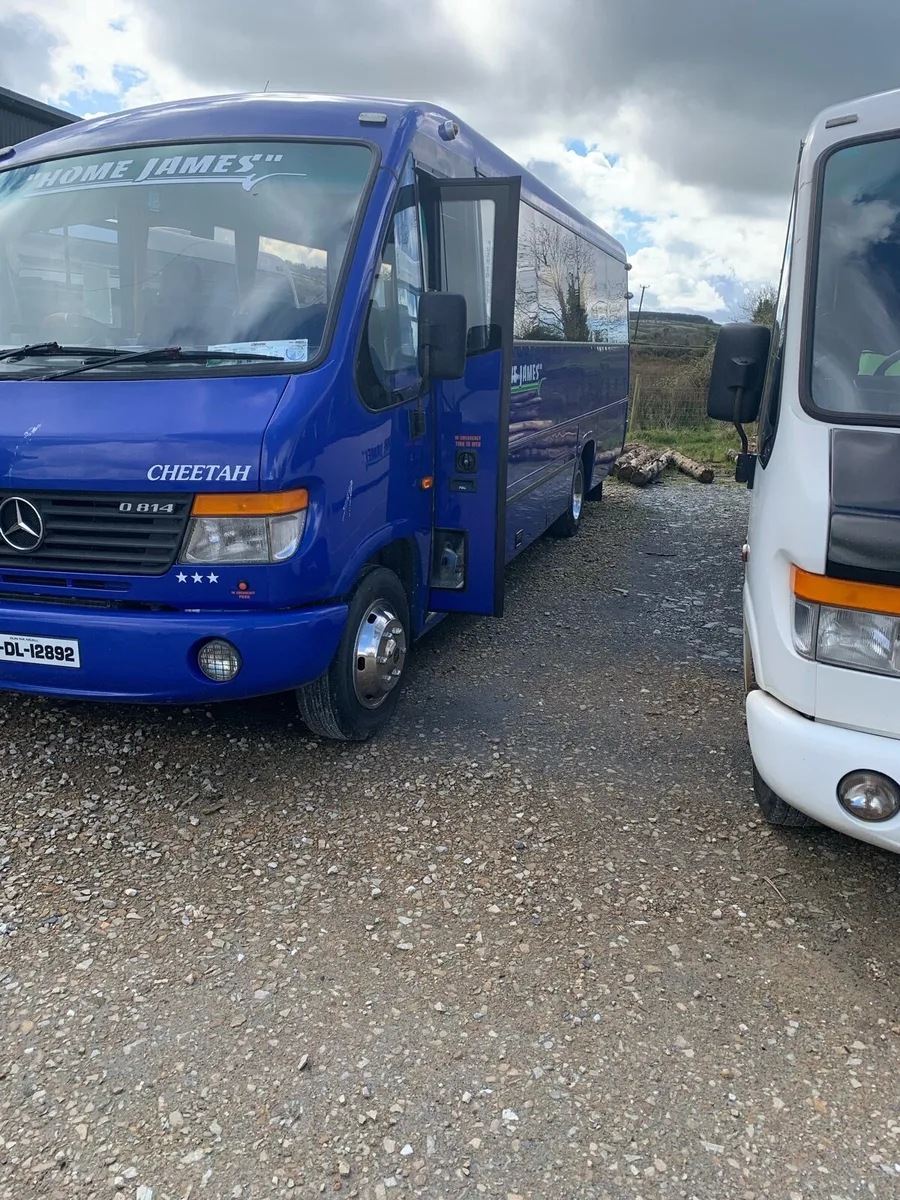 Mercedes 814 33 seats - Image 2