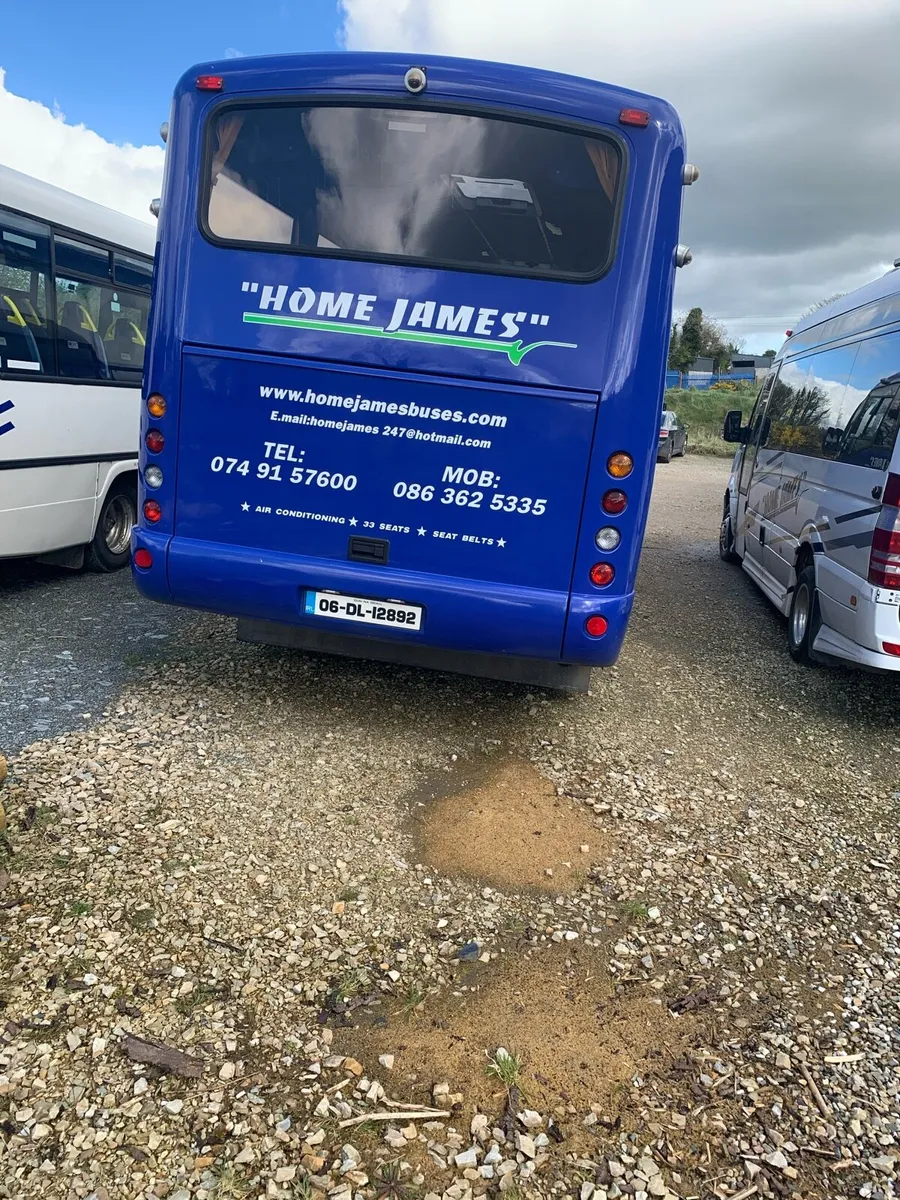 Mercedes 814 33 seats - Image 3