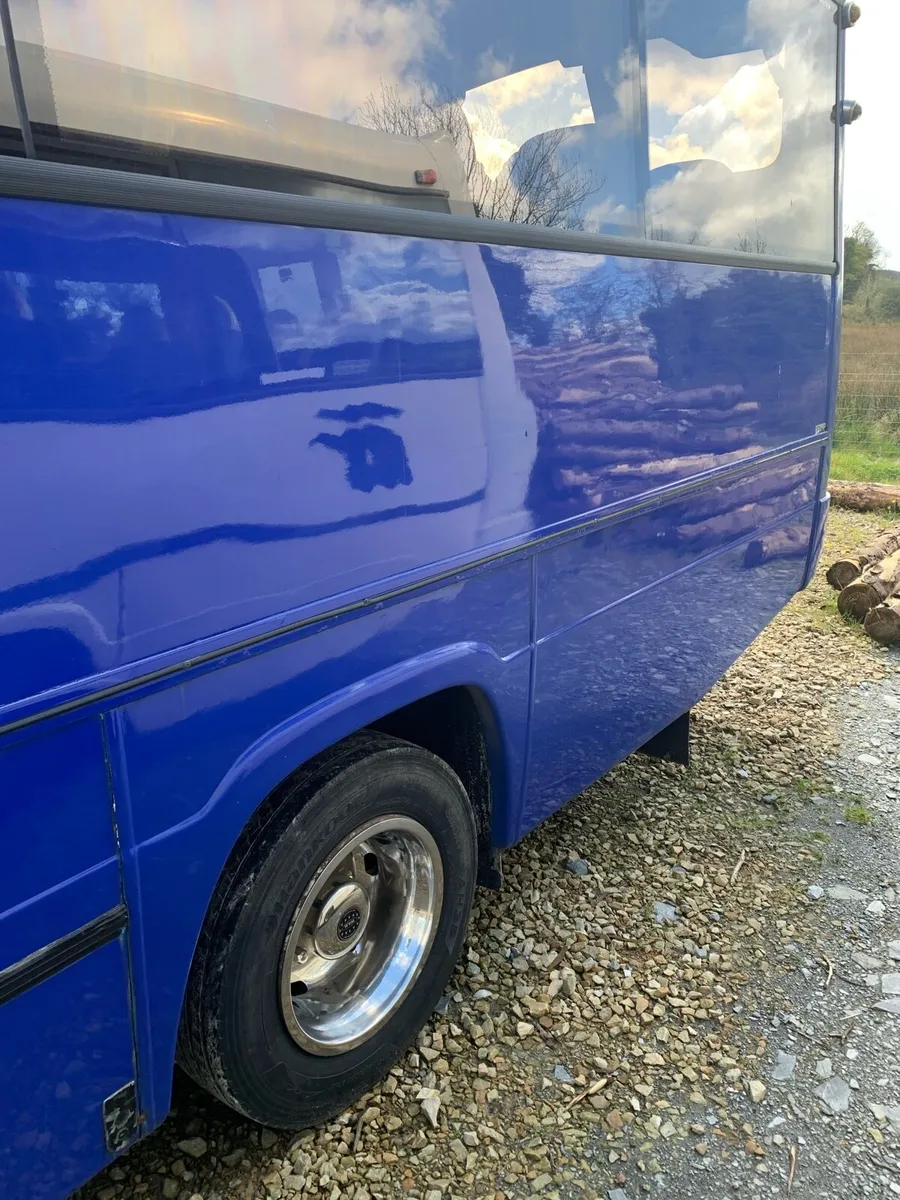 Mercedes 814 33 seats - Image 4