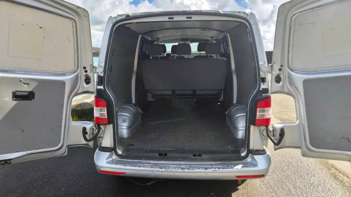 Vw transporter T5 Long wheelbase Crew Cab - Image 4