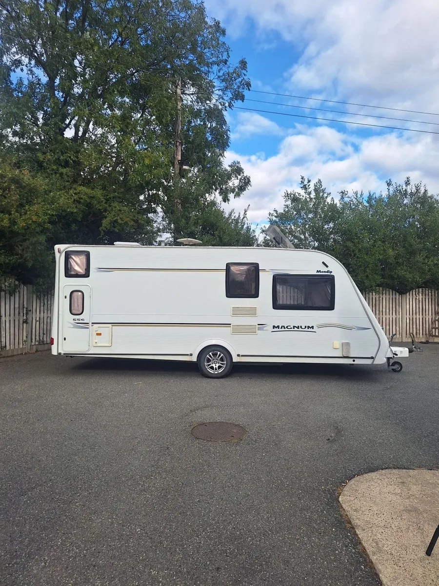 Compass Magnum 6 berth - Image 4