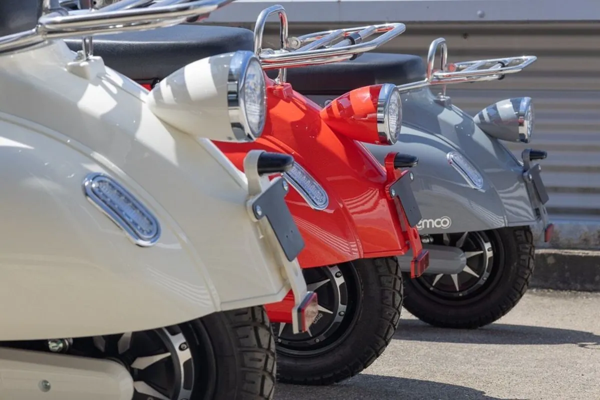 Scooter / Moped - Image 4