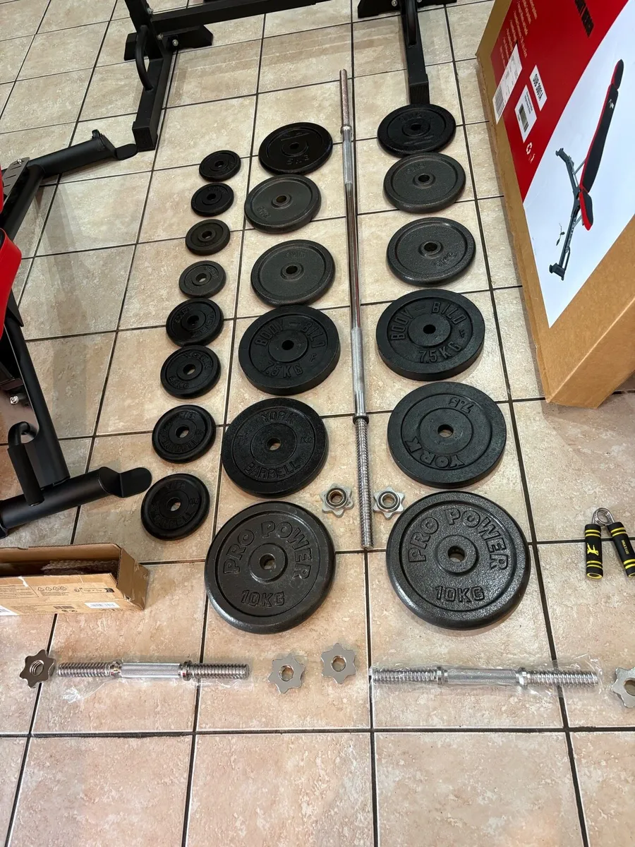 LARGE GYM SET, 100KG WEIGHT, SQUAT RACK, NEW BENCH - Image 2