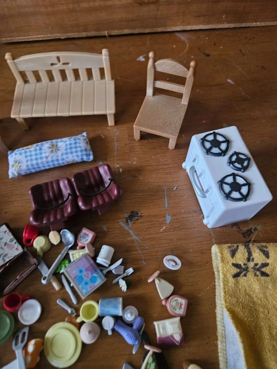 Sylvanian Famalies Accessories Lot - Image 4