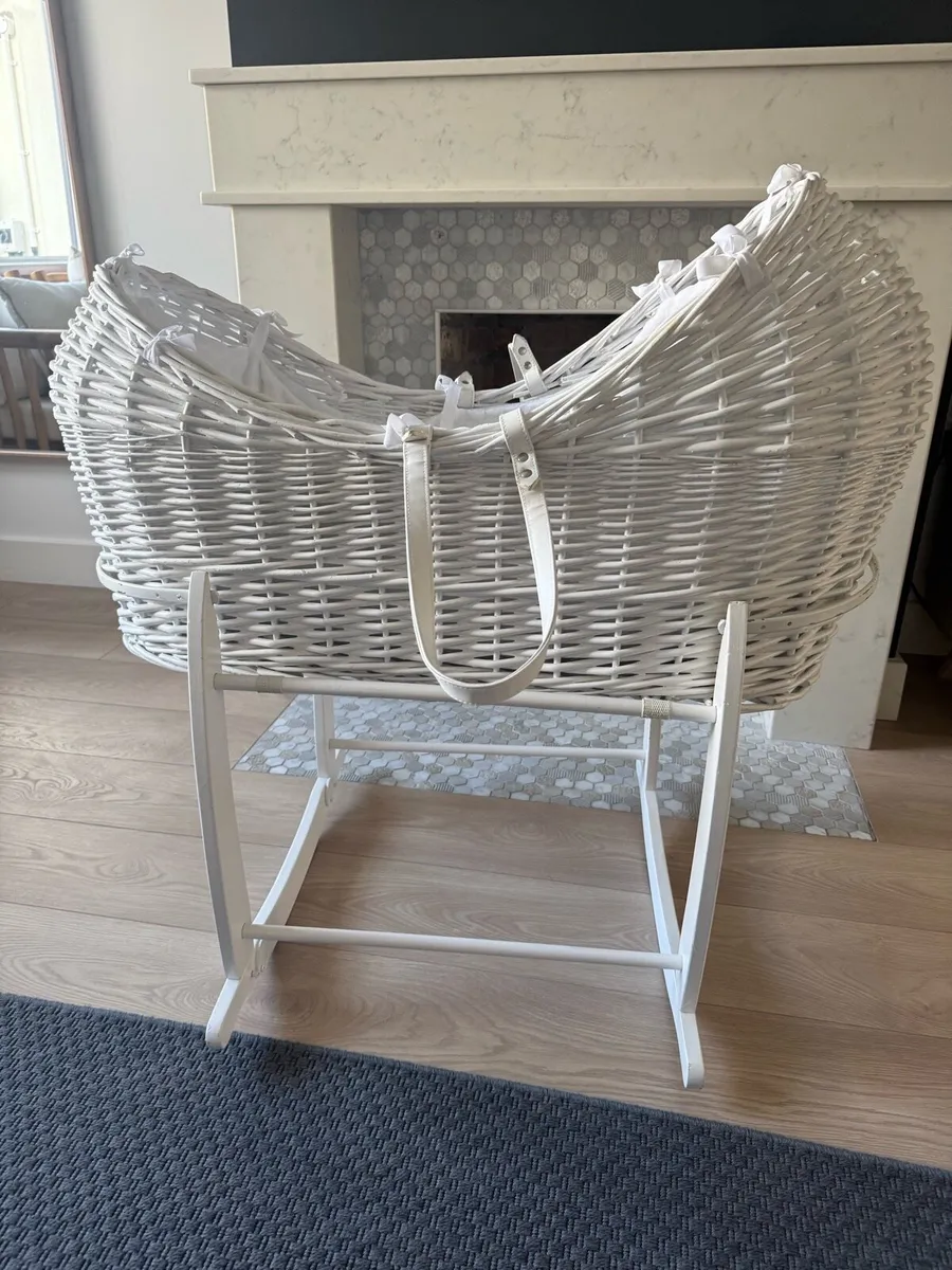 Moses basket free - Image 1