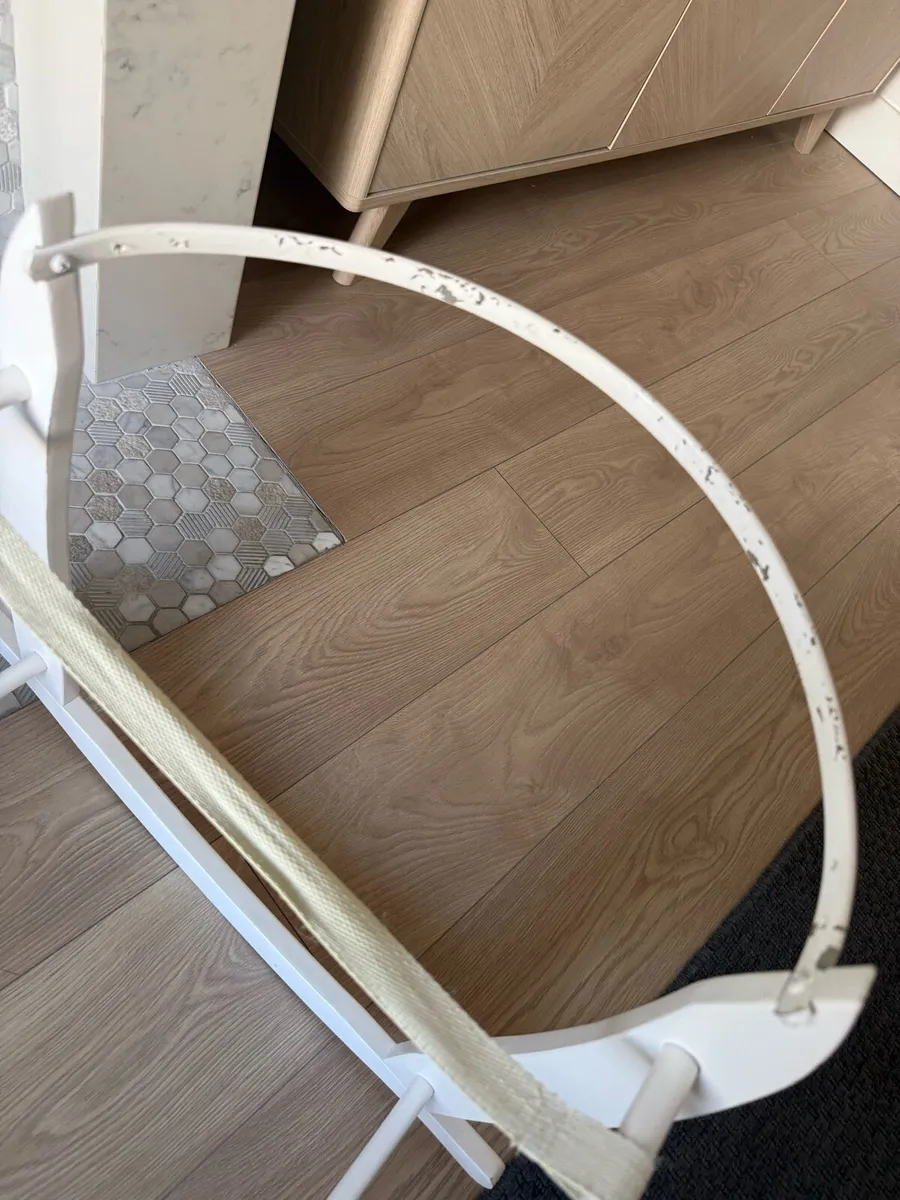 Moses basket free - Image 4