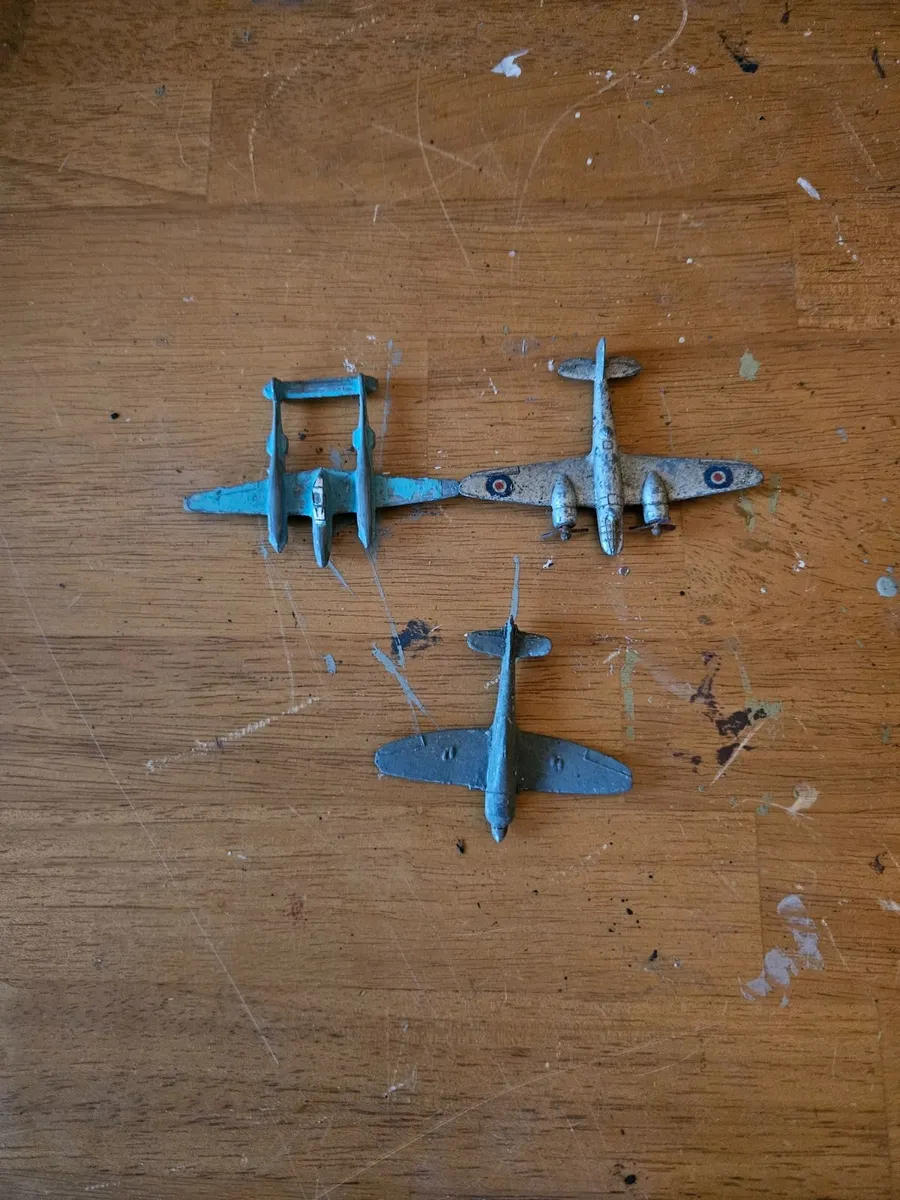 Dinky 1950's Die-cast Aeroplanes - Image 4