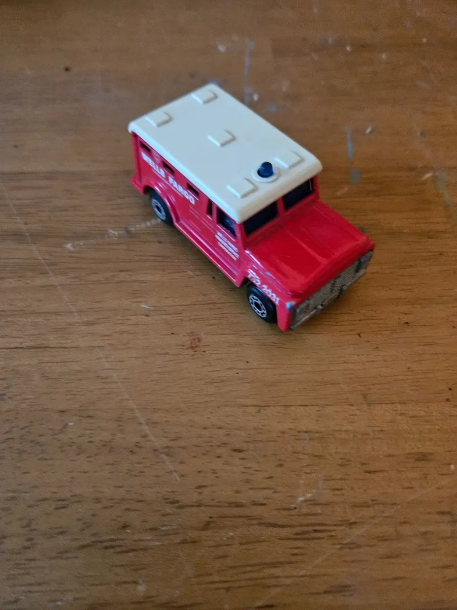 Matchbox Superfast Wells Fargo Truck - Image 2