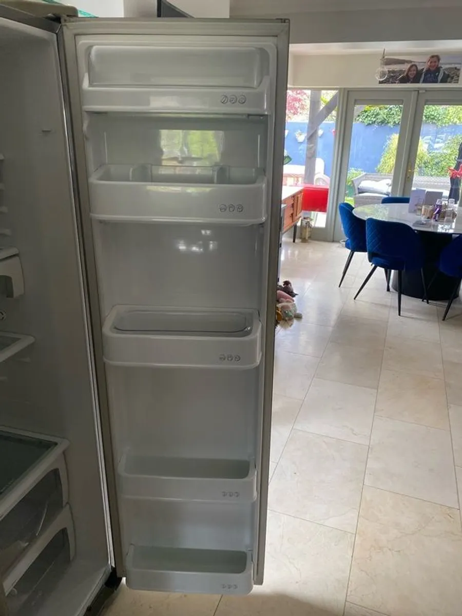 american fridge freezer - Image 3