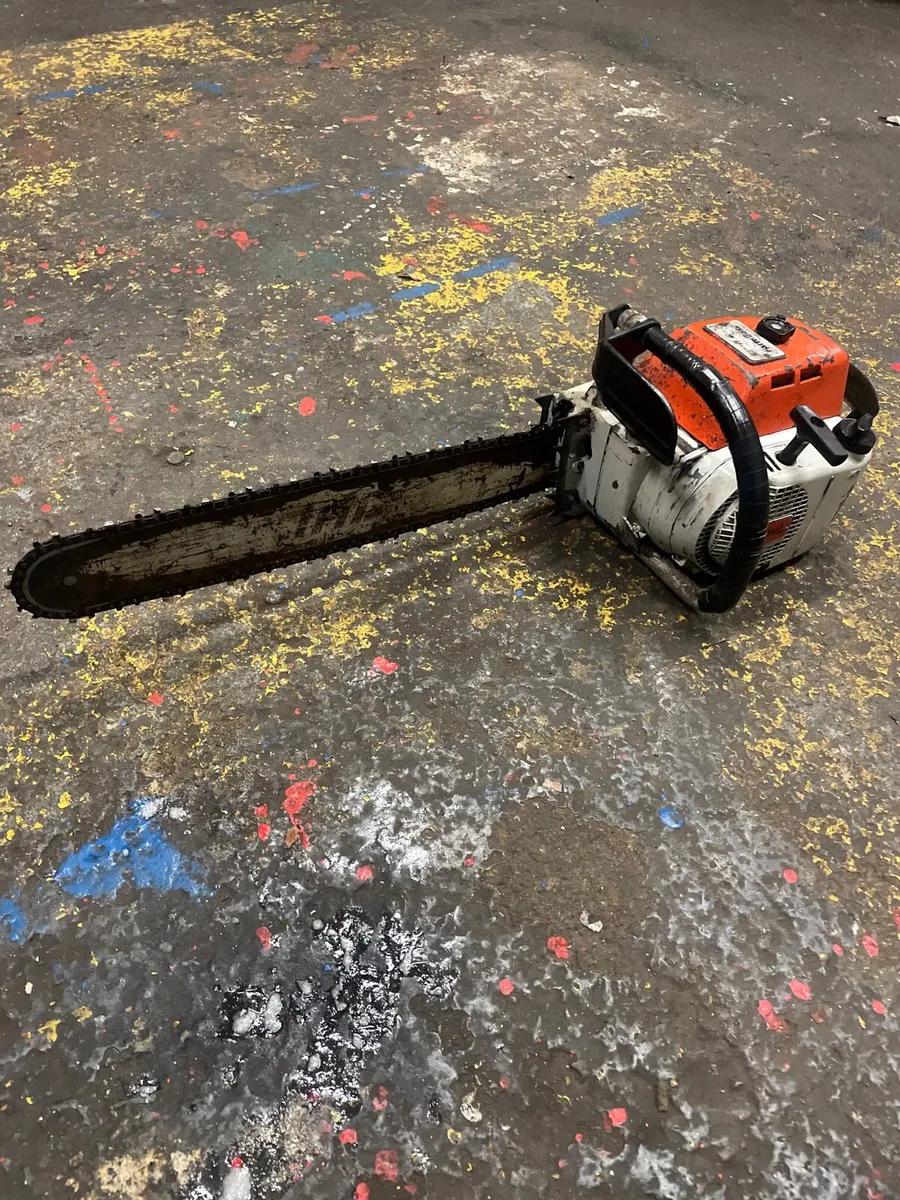 Chainsaw 041 - Image 1