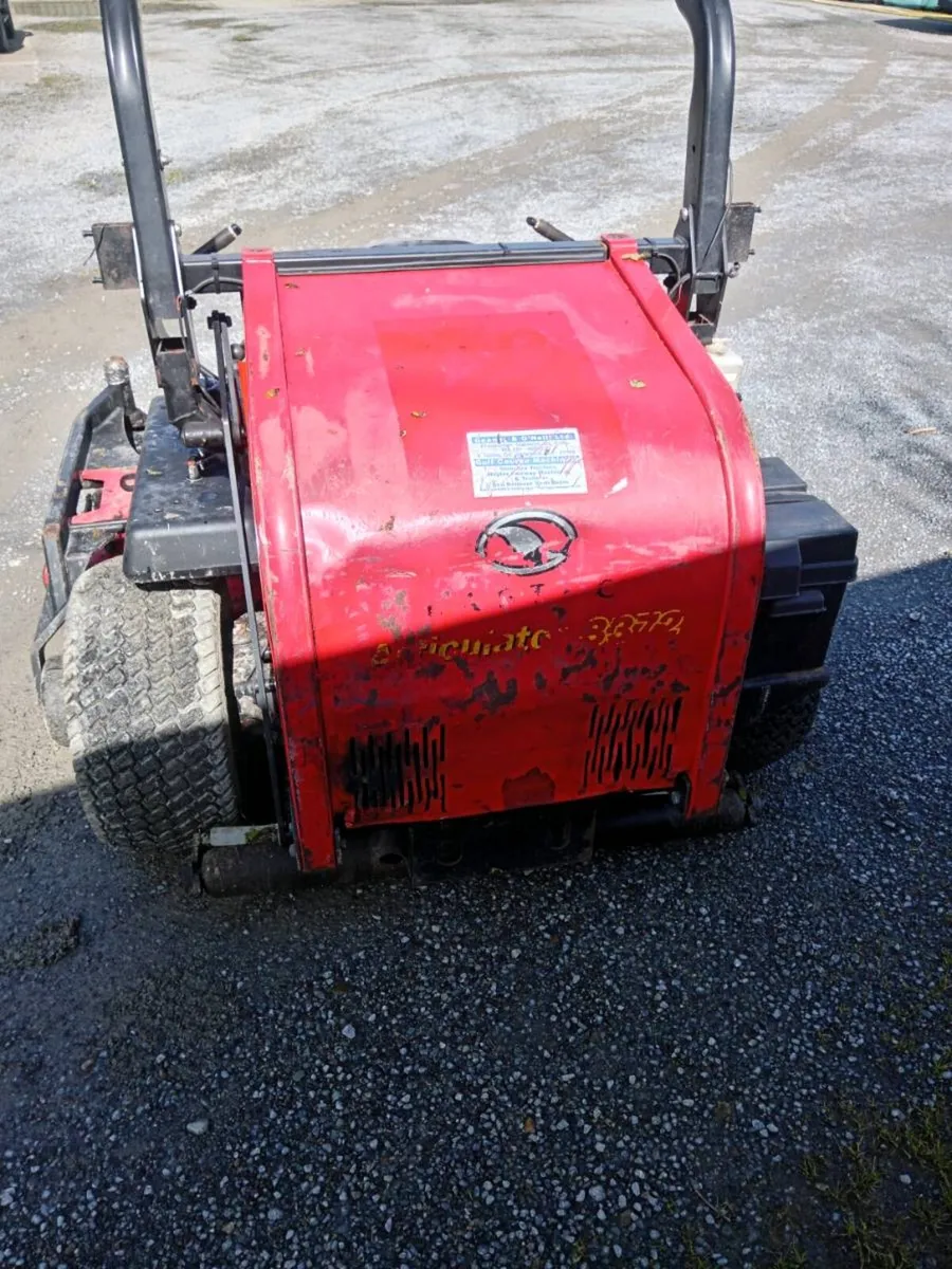 Zeroturn mower - Image 2