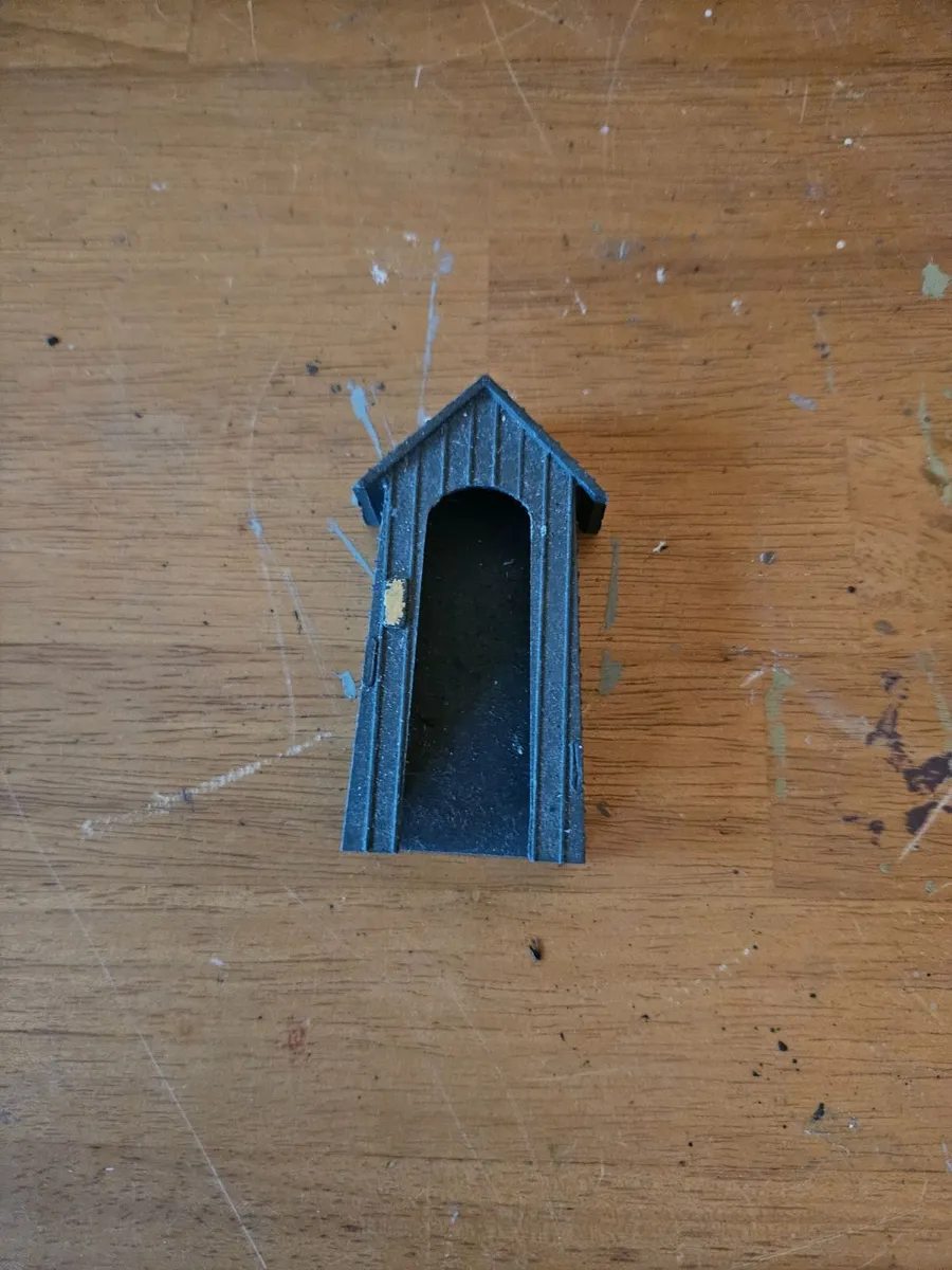 Britain's 1950's Die-cast Sentry Hut - Image 1