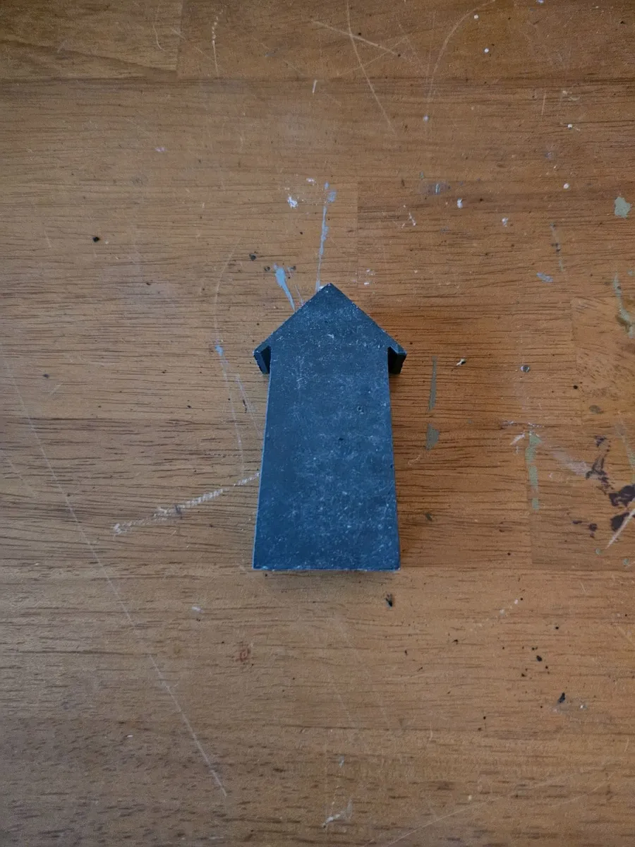 Britain's 1950's Die-cast Sentry Hut - Image 2