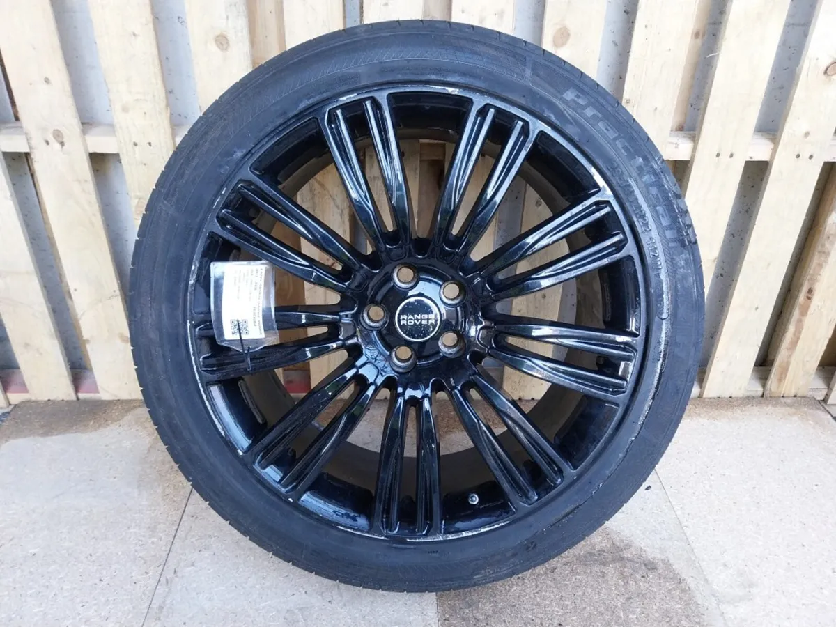 2018 Land Rover Alloy Wheel Single 295/40R22 - Image 3