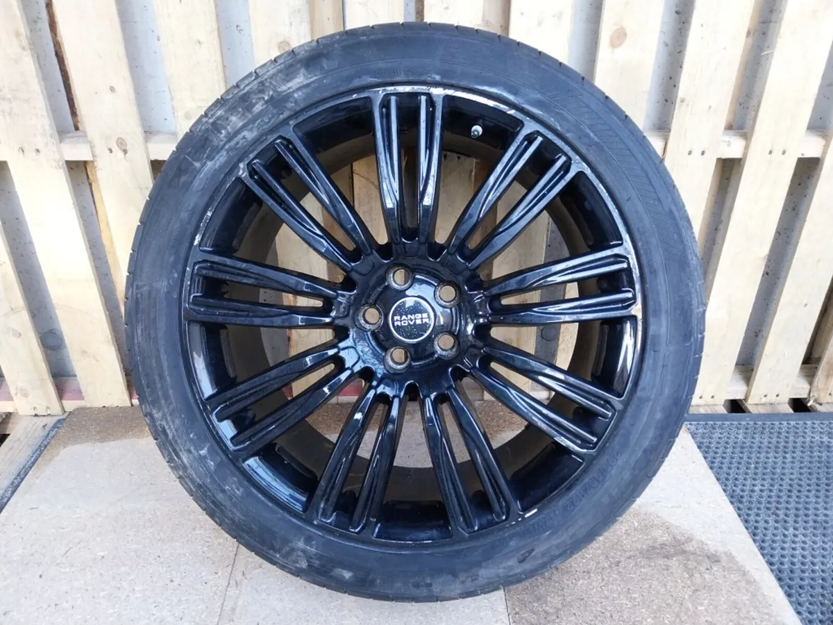 2018 Land Rover Alloy Wheel Single 295/40R22 - Image 4