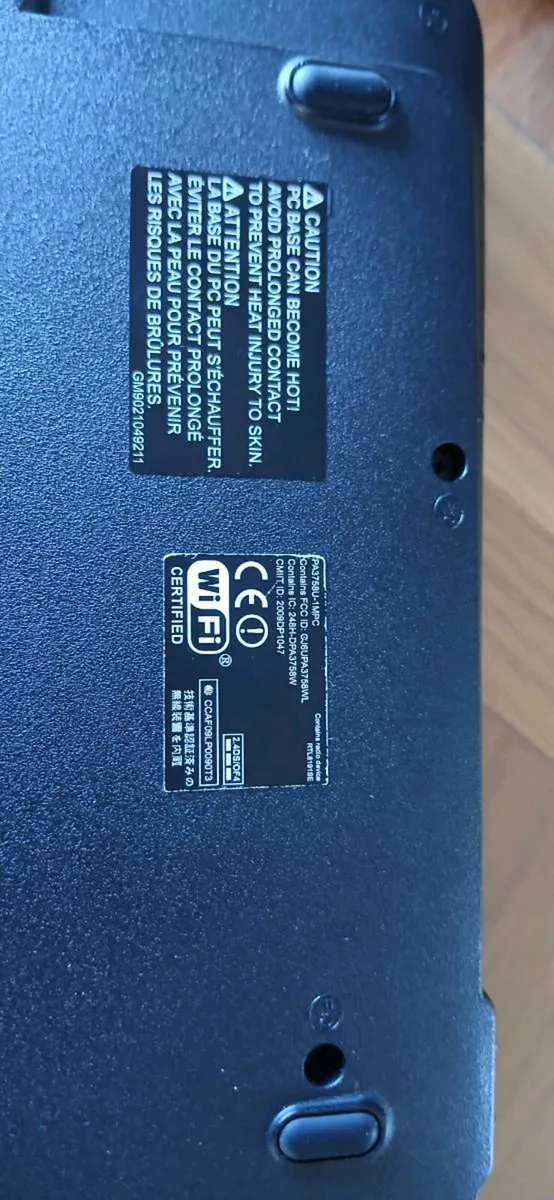 Toshiba laptop and tablet - Image 1