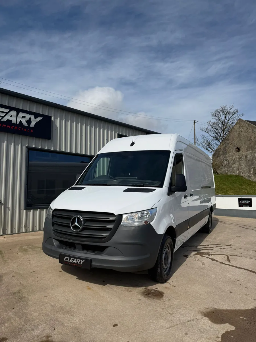 Mercedes-Benz Sprinter 2022 - Image 3