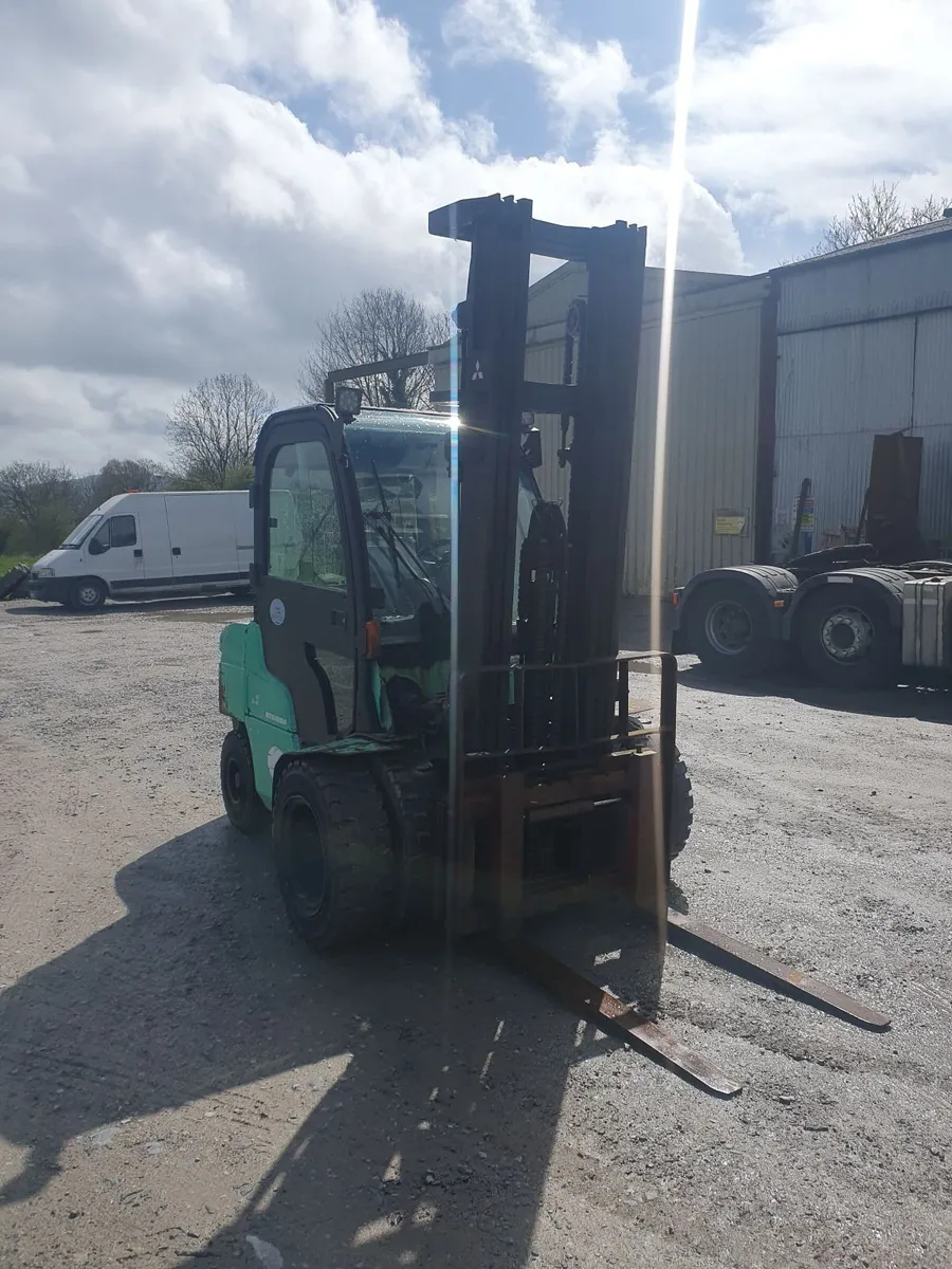 Forklift - Image 2