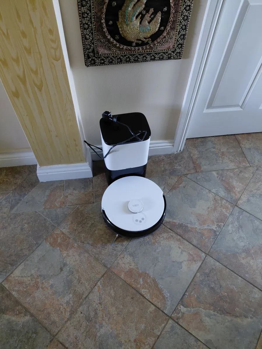 Vacuum cleaner - Image 1