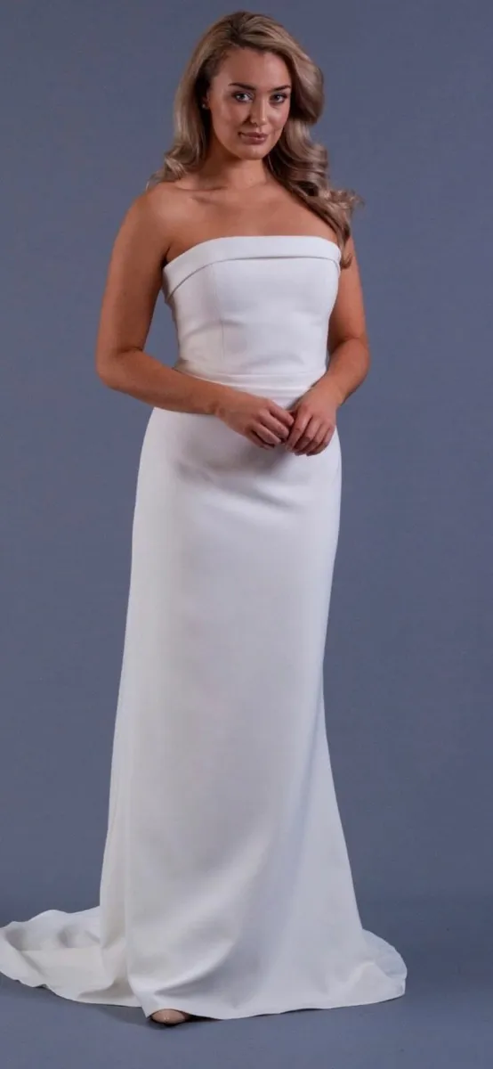 Wedding dress - Image 1