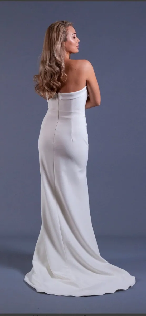 Wedding dress - Image 2