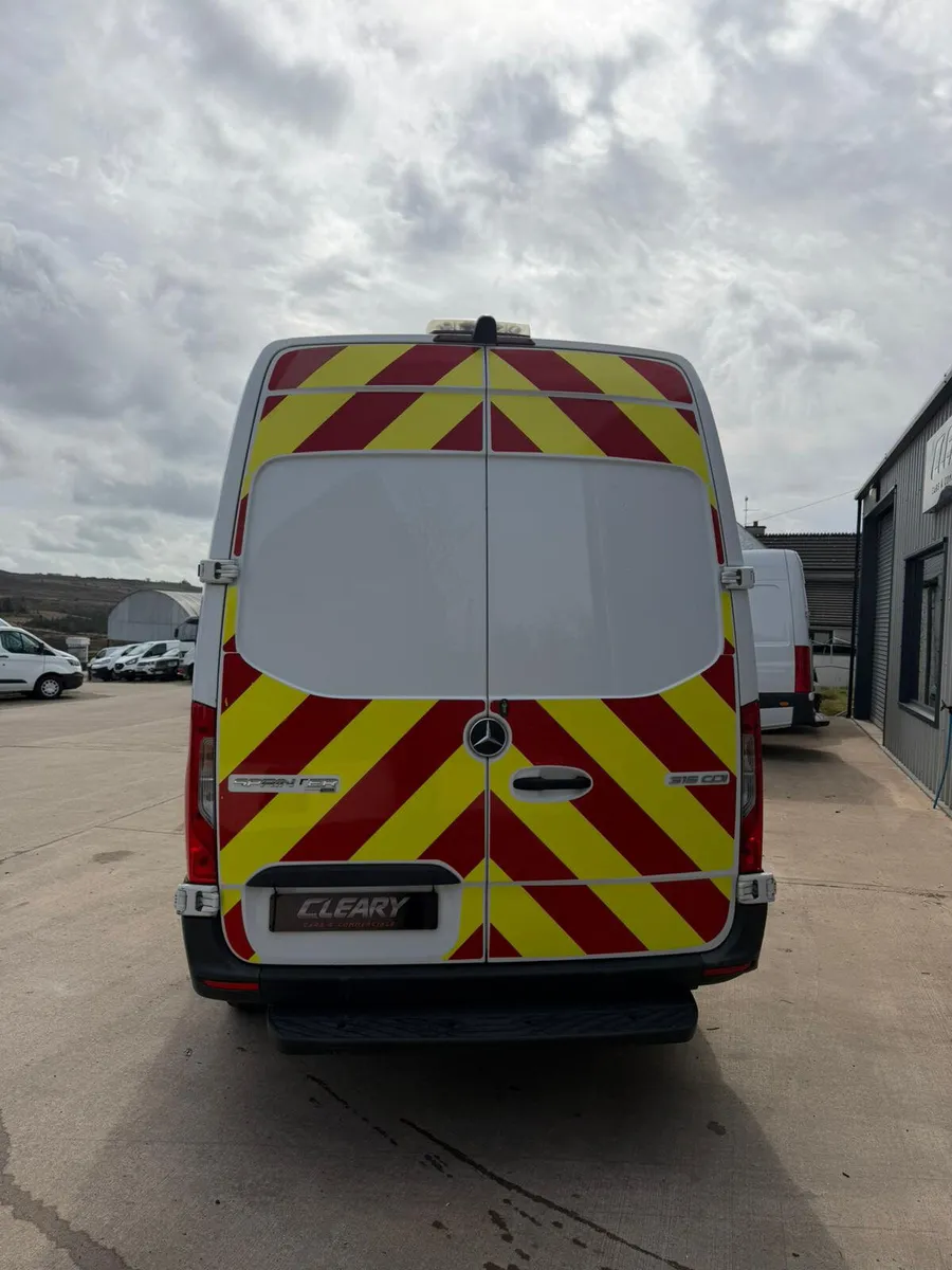 Mercedes-Benz Sprinter 2021 - Image 3