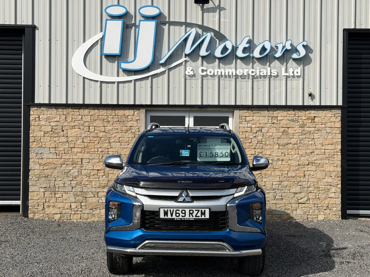19 MITSUBISHI L200 2.3 DI-D 150 4WD BARBARIAN - Image 2