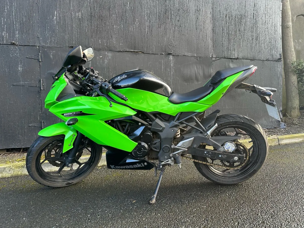 Kawasaki Ninja 250sl - Image 4