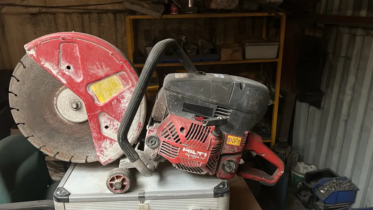 Consaw and Variety of Tools - Image 1