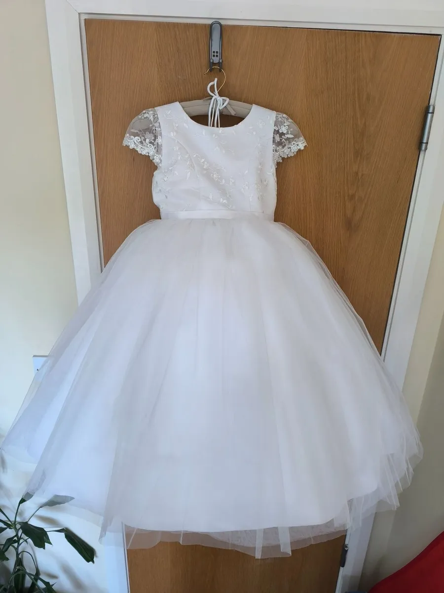 First Communion Dress, shoes and other accessories - Image 1