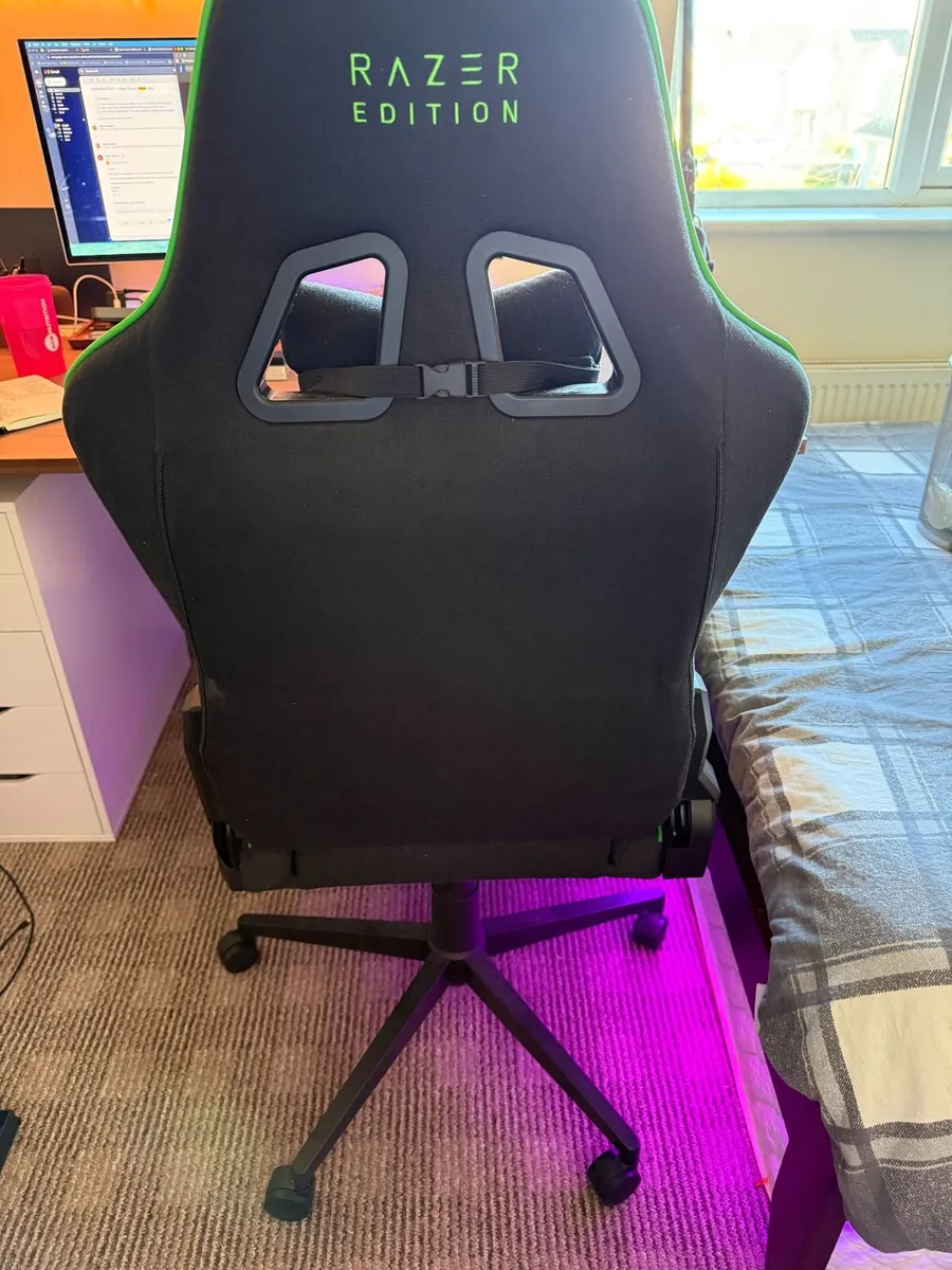 Free Razer Gaming Chair - Image 2