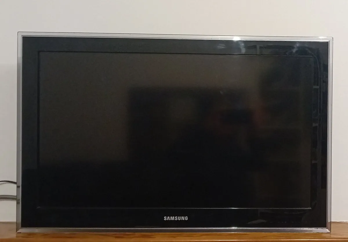 Samsung TV Monitor - Image 1