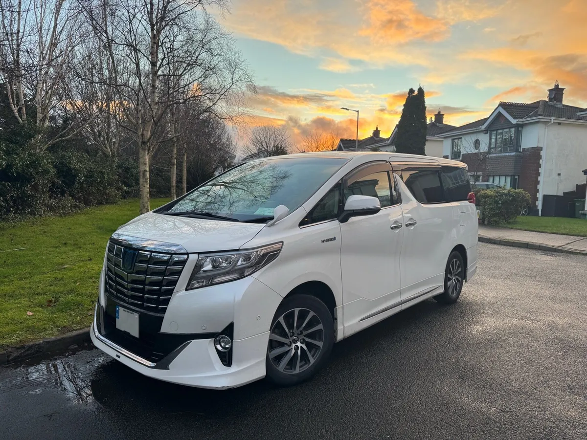 Luxury 7 Seater Airport Transfer – Dublin/Belfast - Image 1