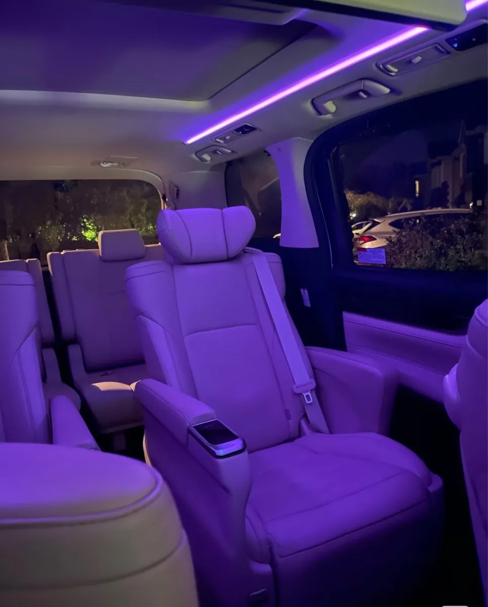 Luxury 7 Seater Airport Transfer – Dublin/Belfast - Image 4