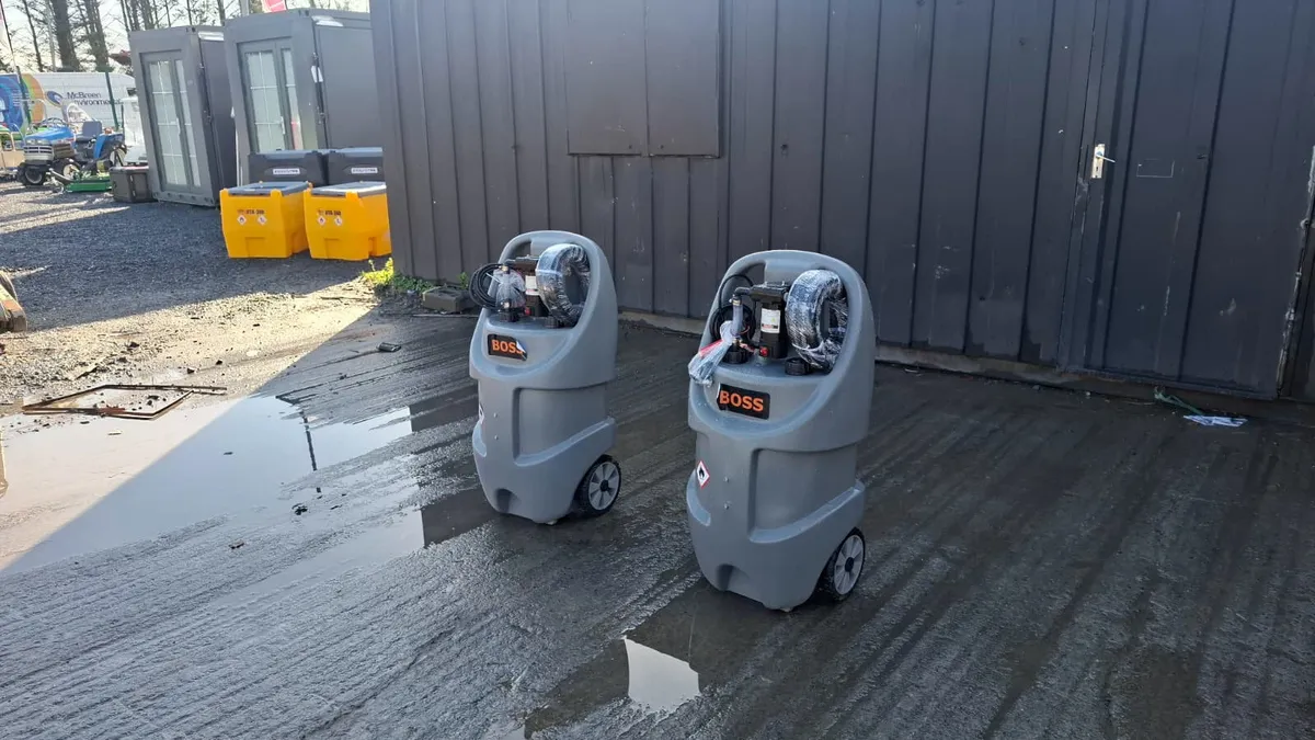 Boss 75L Plastic Fuel Caddy - Image 3