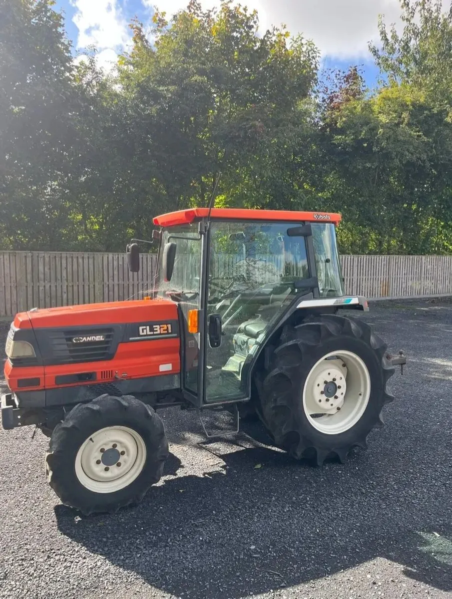 Kubota Compact Tractor Like New - Image 3