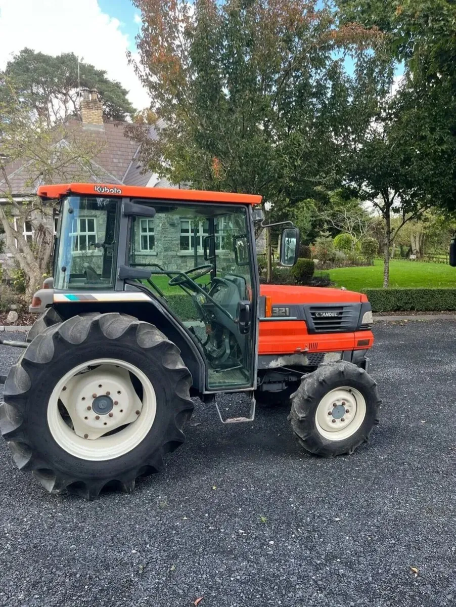 Kubota Compact Tractor Like New - Image 4